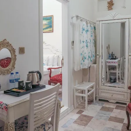 Dantela Butik 2* Çeşme