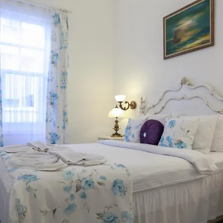 فندق Dantela Butik Çeşme